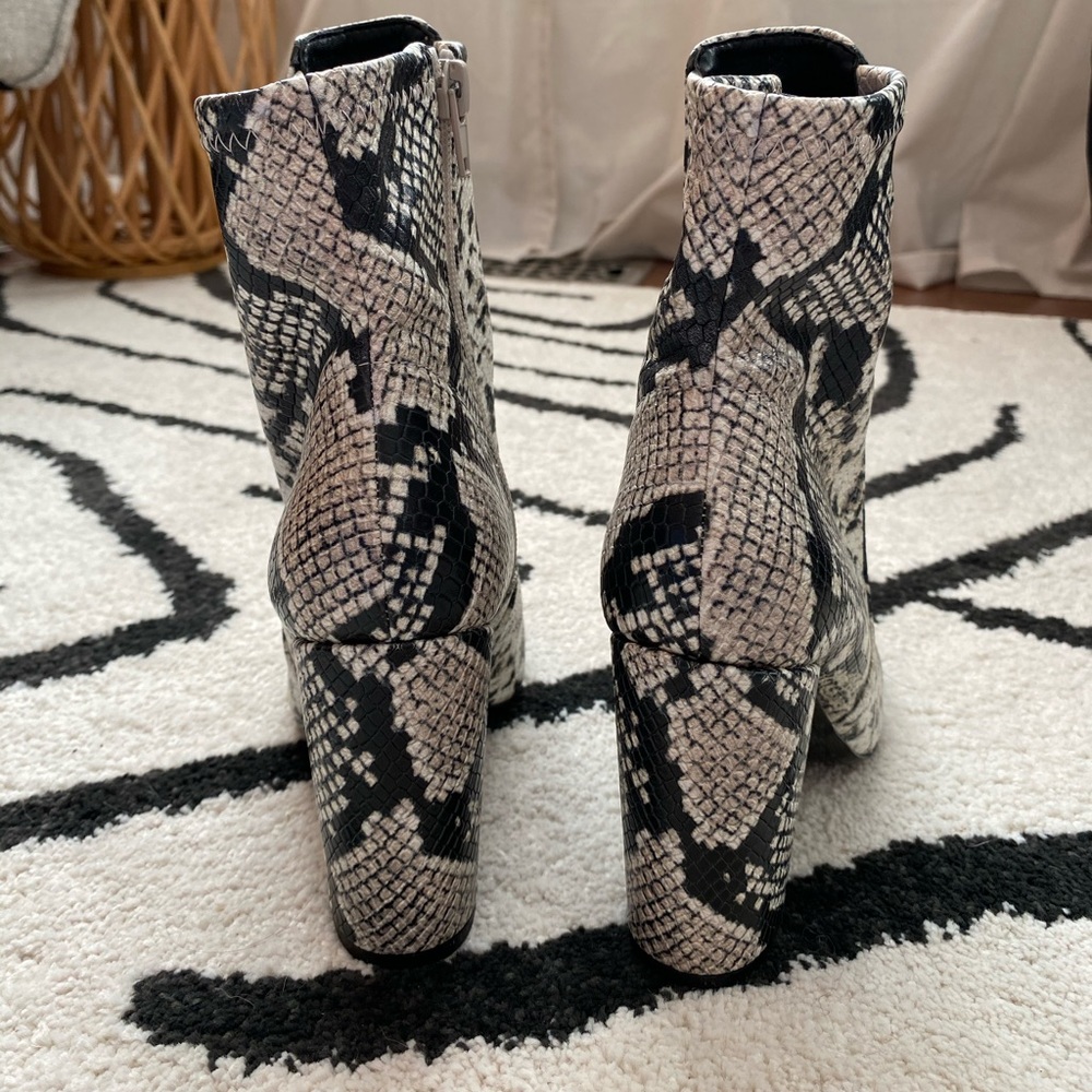 Aldo Women’s Boots - Picture 2 of 4